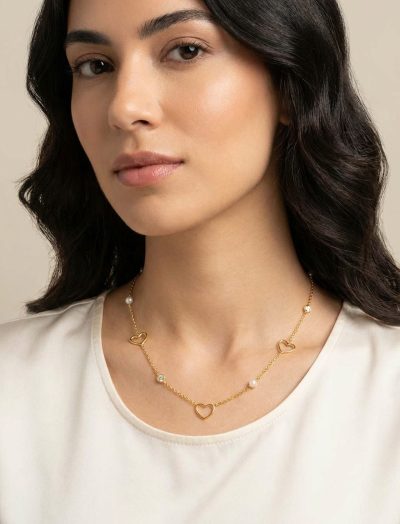 Collana con perle e cuori in argento 925 placcato oro
